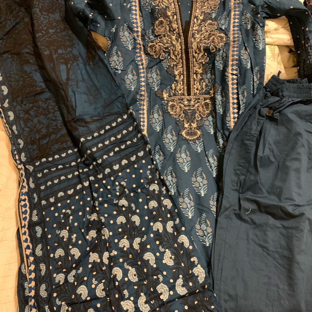 J. PRET Pakistani kameez shalwar